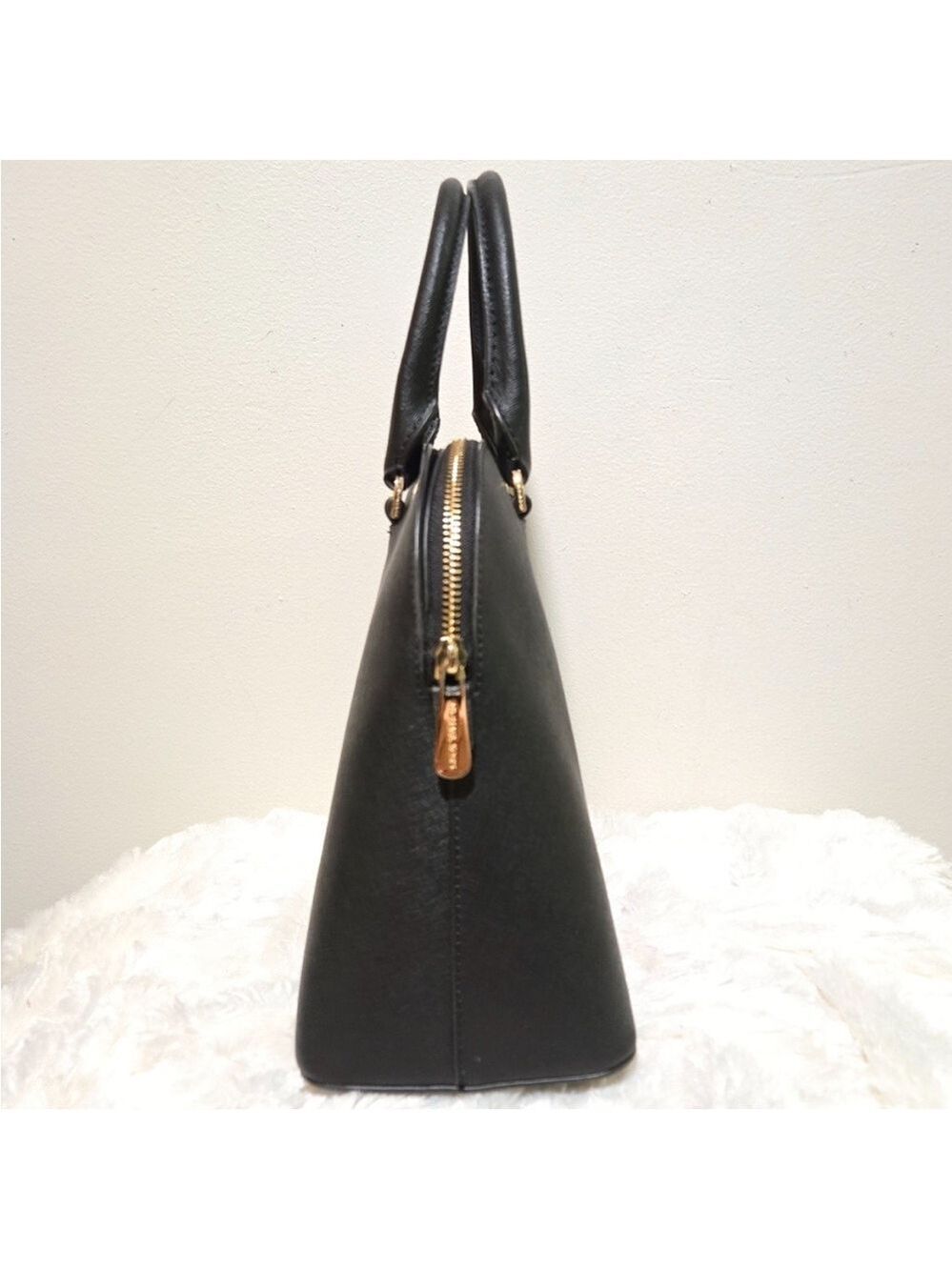 Michael Kors Cindy Large Black Leather Dome Satchel Bag - Like New - Picture 4 of 12